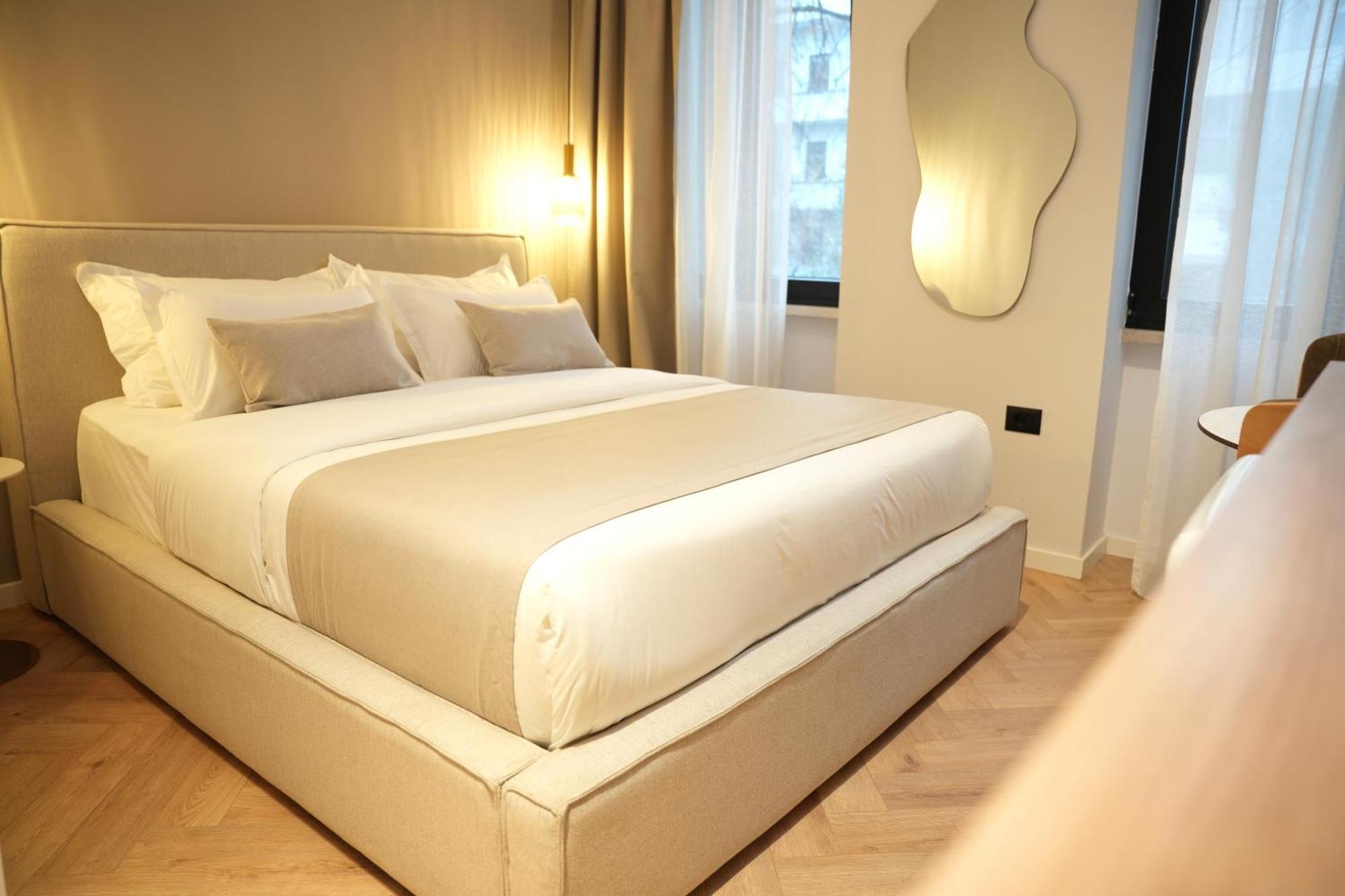 Nea Deluxe Apart-Hotel Тирана Экстерьер фото
