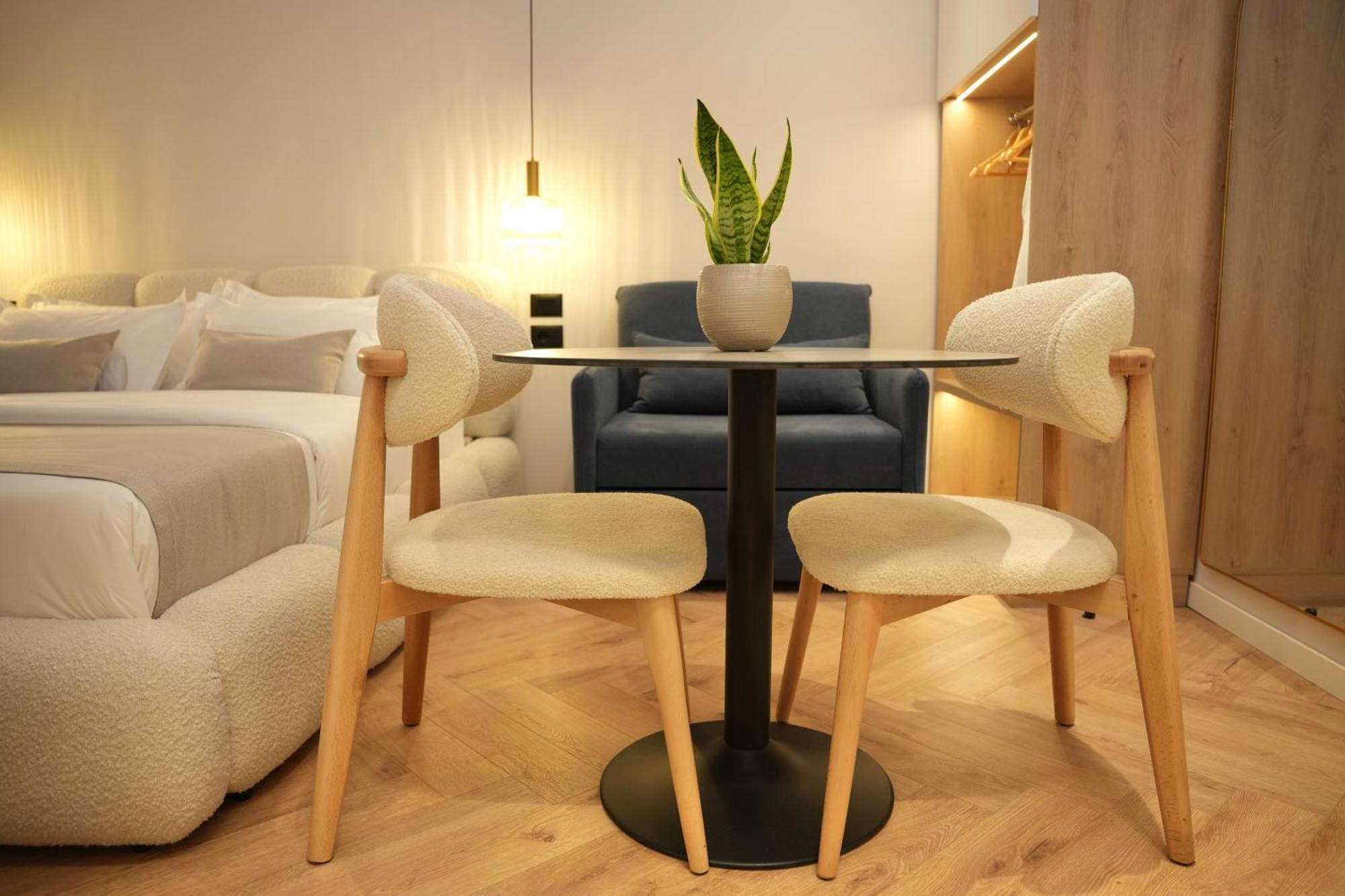 Nea Deluxe Apart-Hotel Тирана Экстерьер фото