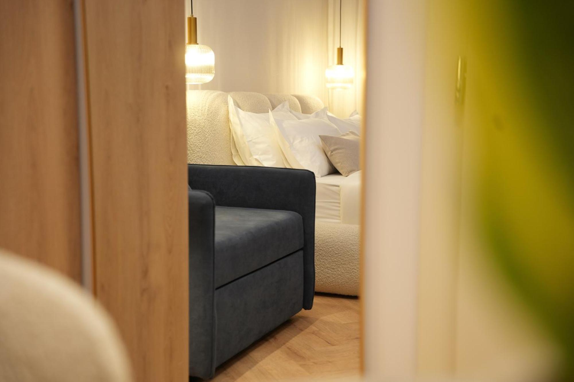 Nea Deluxe Apart-Hotel Тирана Экстерьер фото