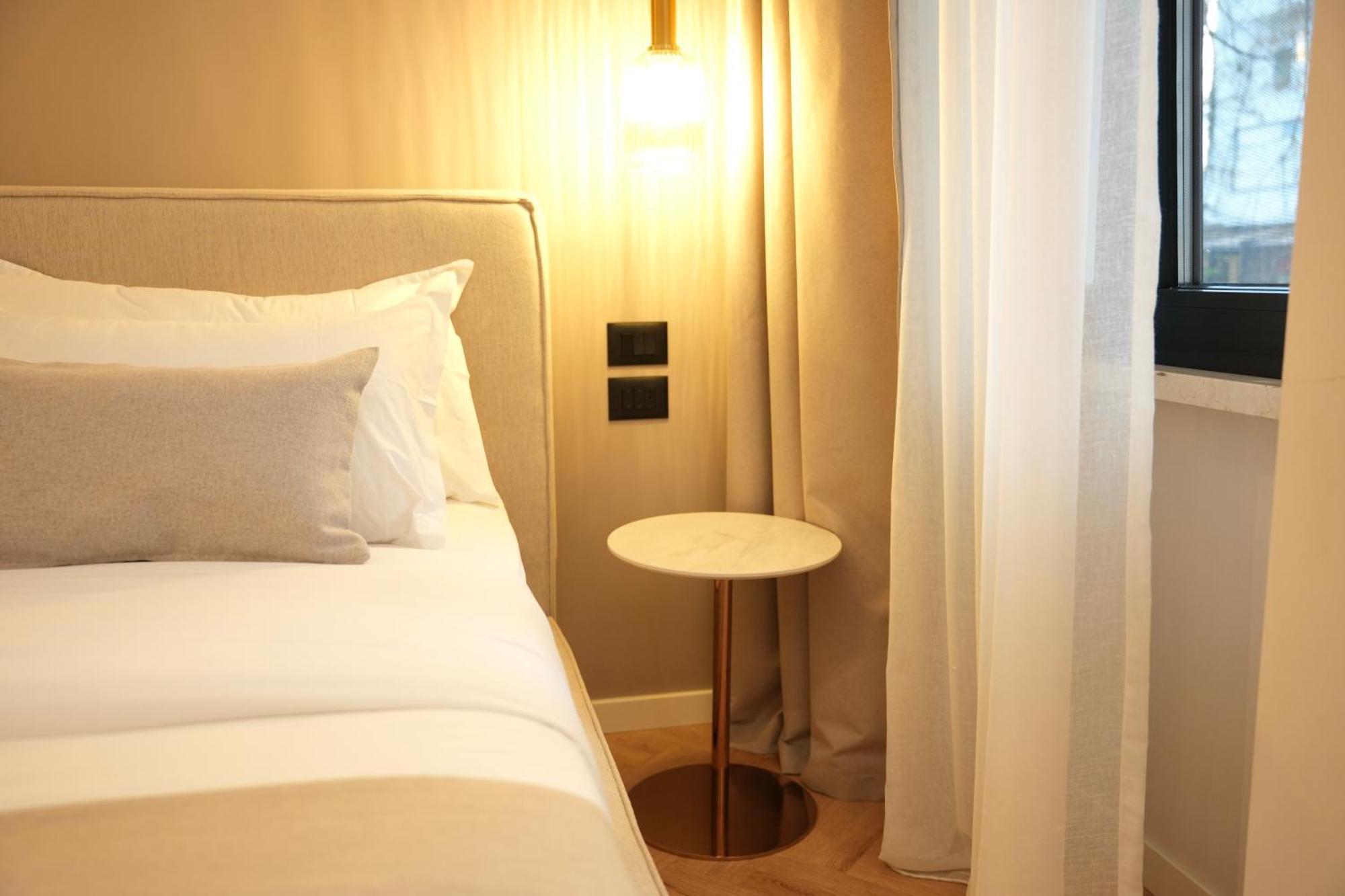 Nea Deluxe Apart-Hotel Тирана Экстерьер фото