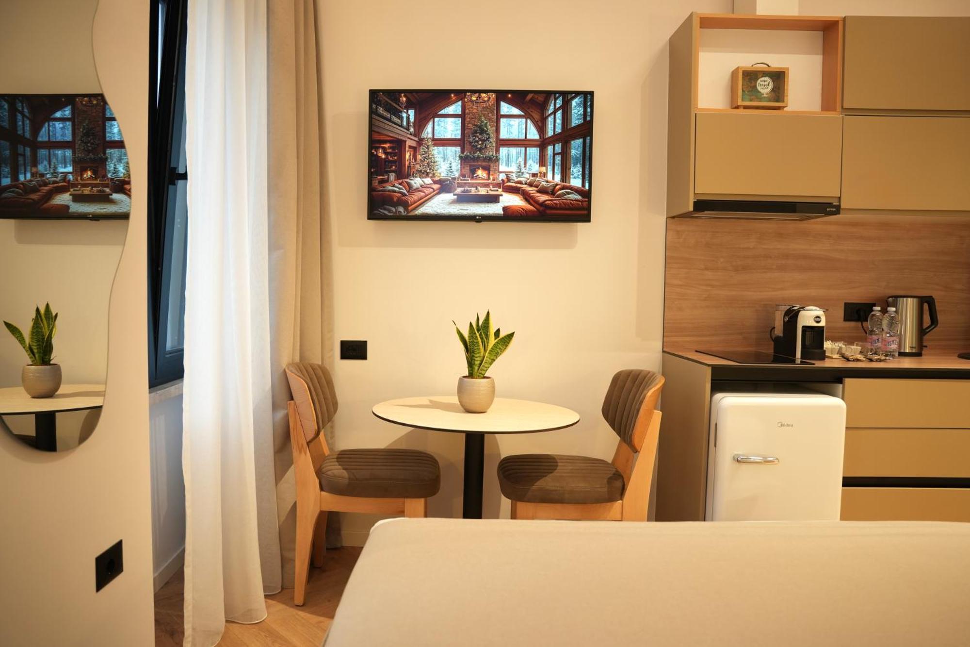 Nea Deluxe Apart-Hotel Тирана Экстерьер фото