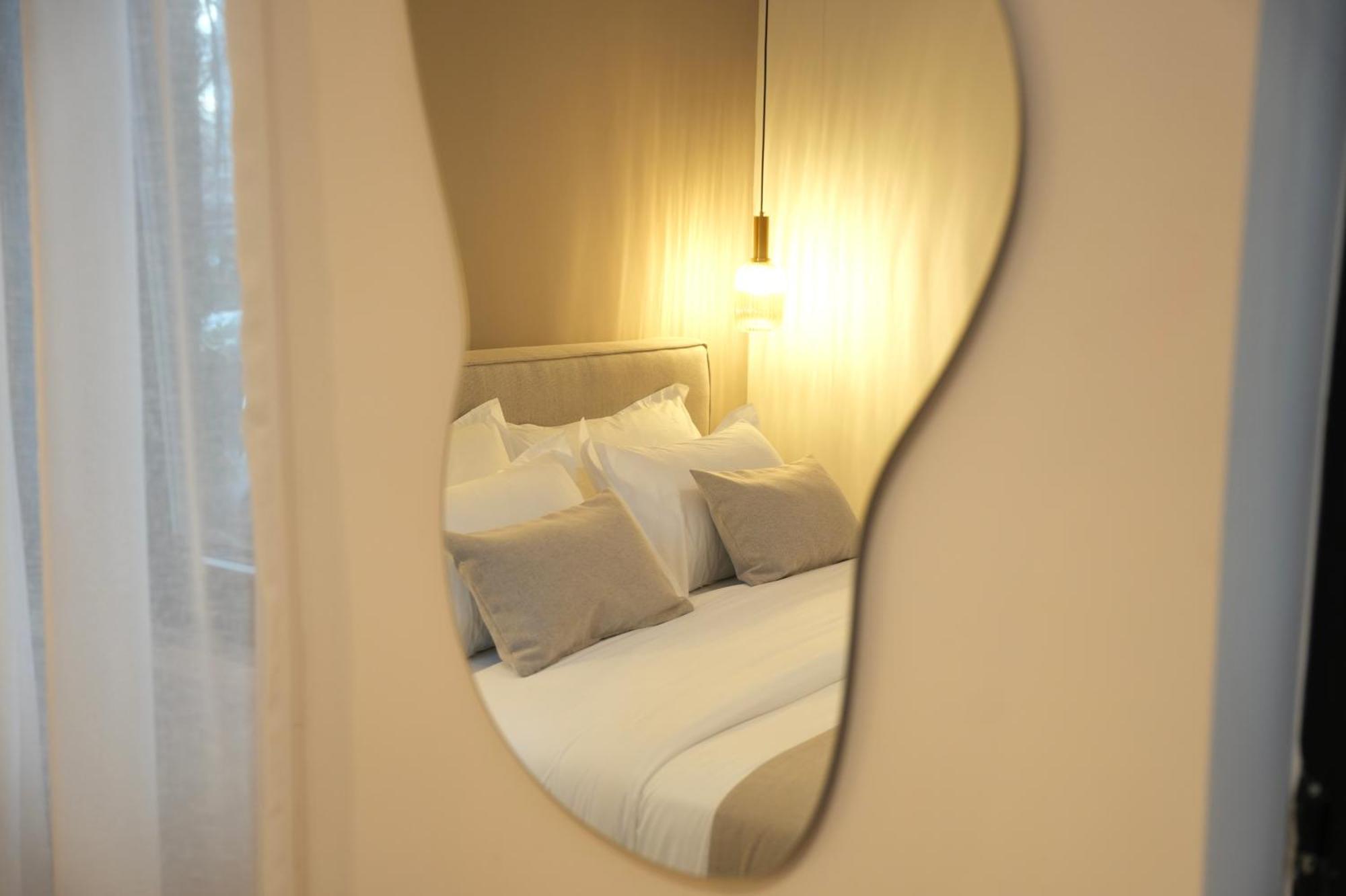 Nea Deluxe Apart-Hotel Тирана Экстерьер фото