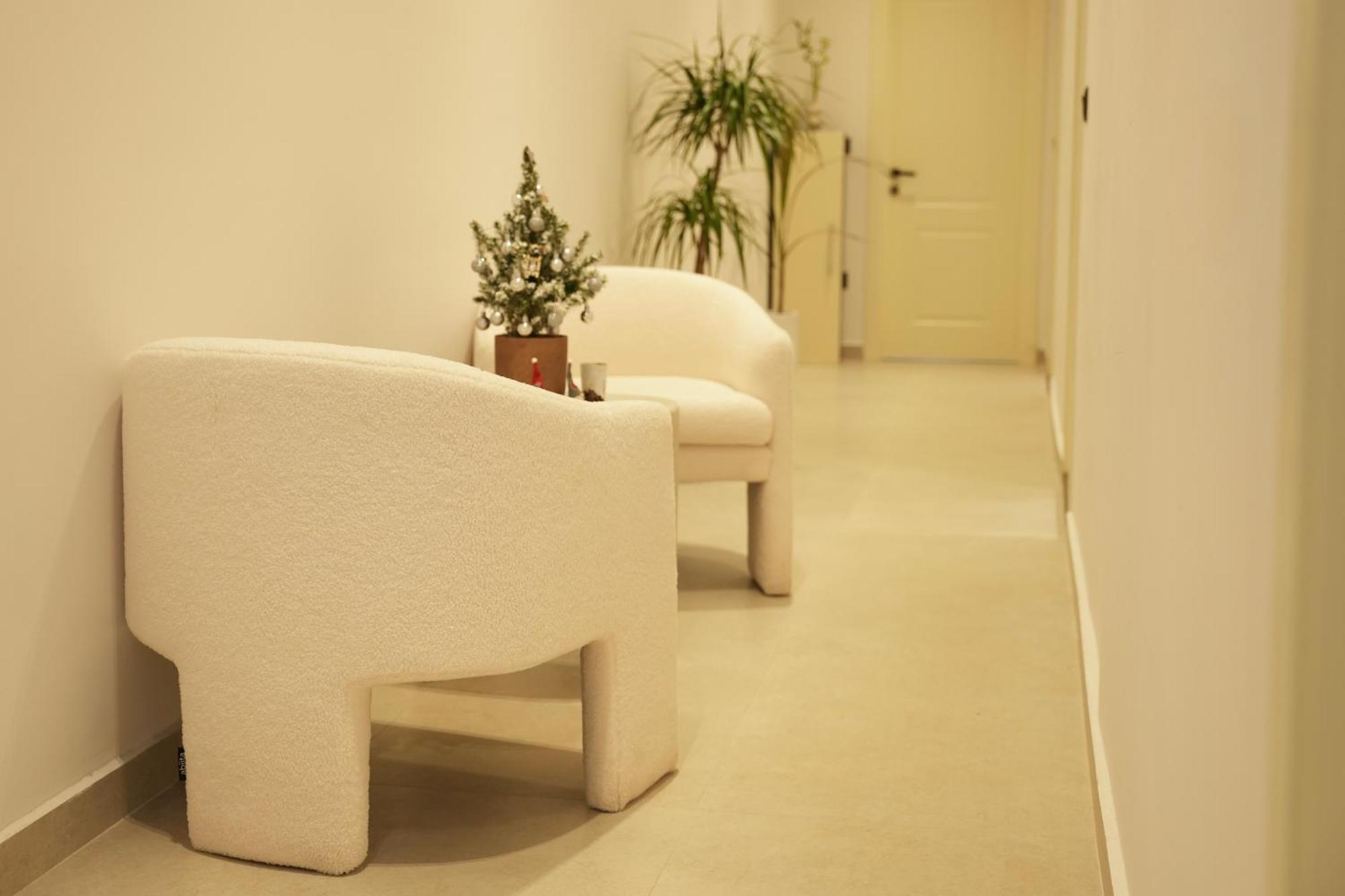Nea Deluxe Apart-Hotel Тирана Экстерьер фото